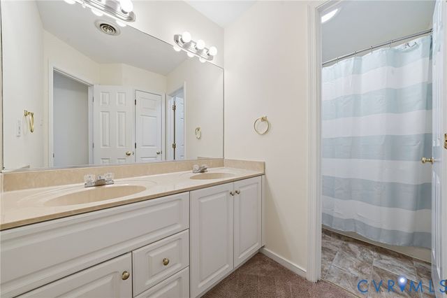 4404 Stoney Creek Pky, Chester, VA 23831