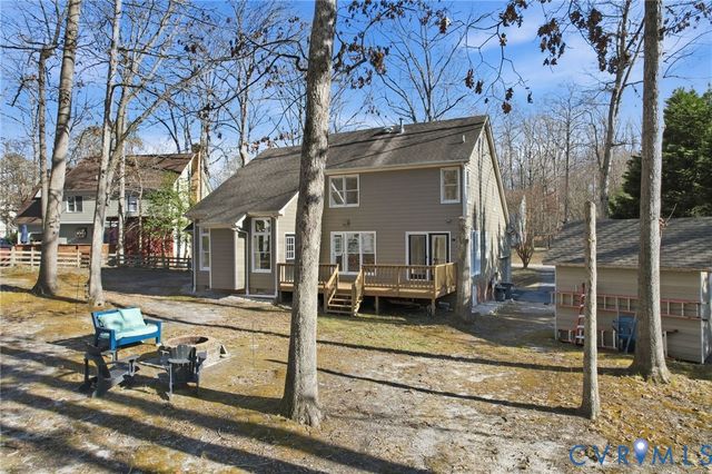 4404 Stoney Creek Pky, Chester, VA 23831