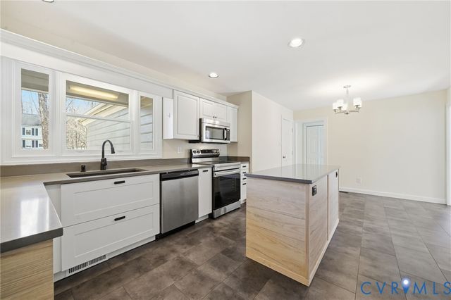 4404 Stoney Creek Pky, Chester, VA 23831