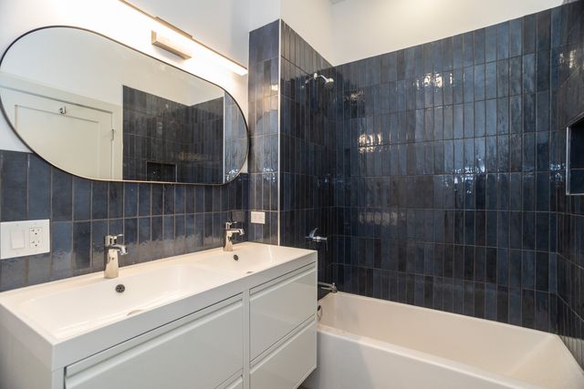 2028 N OAKLEY Avenue 1F, Chicago, IL 60647