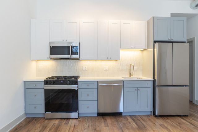 2028 N OAKLEY Avenue 1F, Chicago, IL 60647