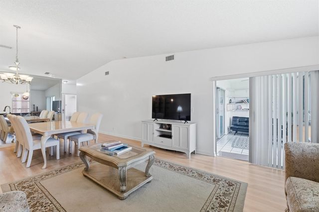 8128 Summerbreeze Lane, Boca Raton, FL 33496