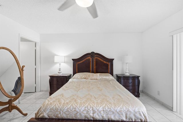 8128 Summerbreeze Lane, Boca Raton, FL 33496