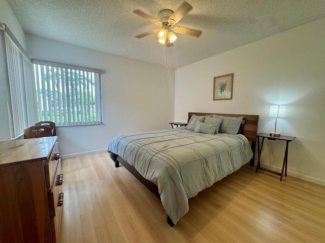 8128 Summerbreeze Lane, Boca Raton, FL 33496
