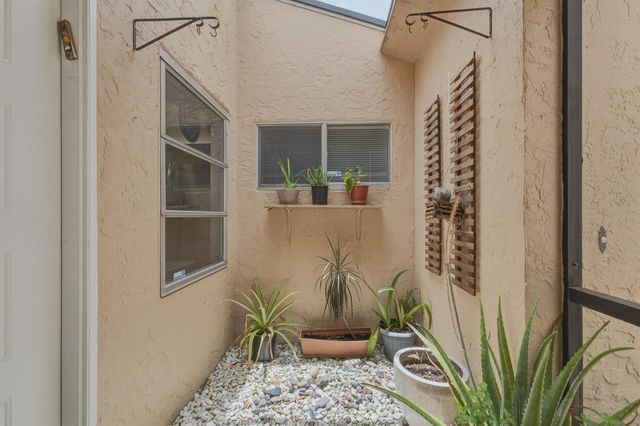 8128 Summerbreeze Lane, Boca Raton, FL 33496
