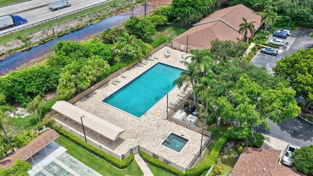 8128 Summerbreeze Lane, Boca Raton, FL 33496