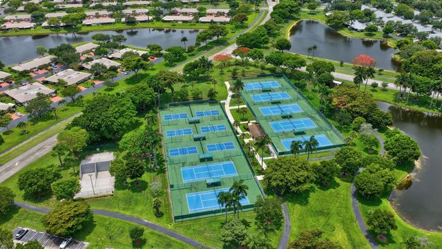 8128 Summerbreeze Lane, Boca Raton, FL 33496