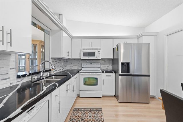8128 Summerbreeze Lane, Boca Raton, FL 33496