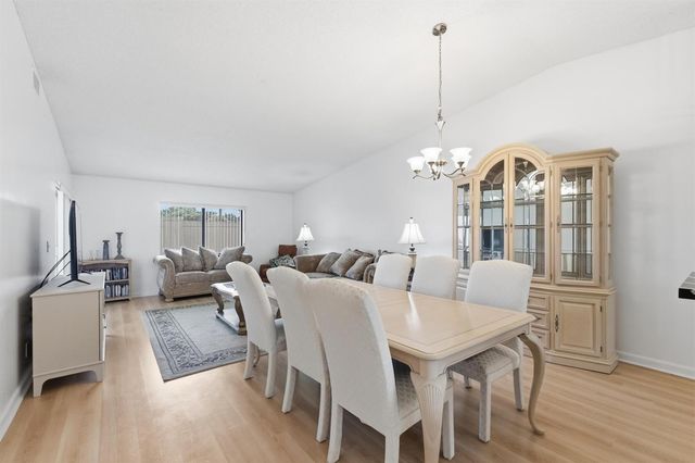 8128 Summerbreeze Lane, Boca Raton, FL 33496
