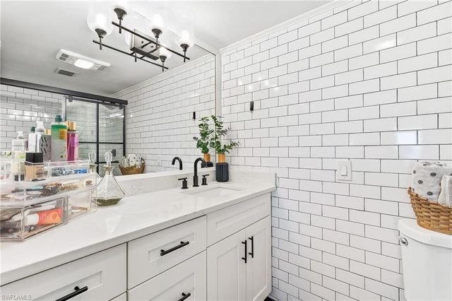 2350 W 1st ST 801, Fort Myers, FL 33901