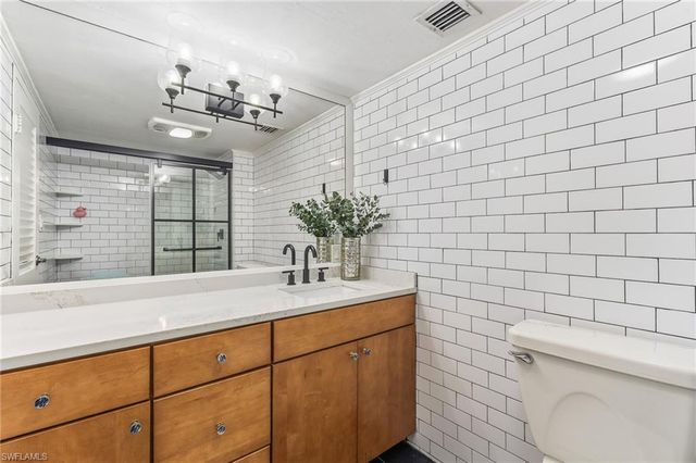 2350 W 1st ST 801, Fort Myers, FL 33901