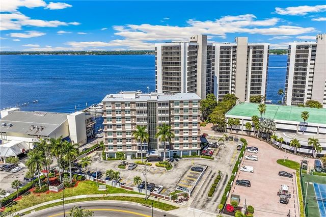 2350 W 1st ST 801, Fort Myers, FL 33901