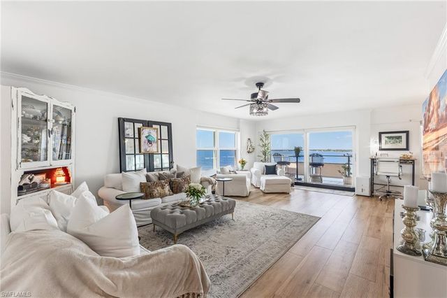 2350 W 1st ST 801, Fort Myers, FL 33901