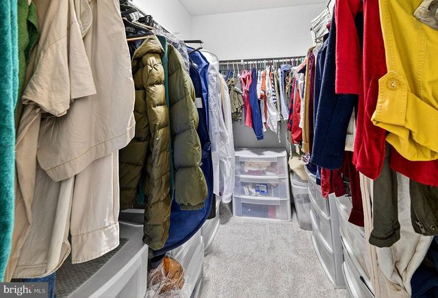 4 BARRINGTON DR, West Windsor, NJ 08550