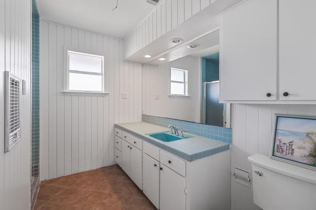 4907 Jolly Roger Road, Jamaica Beach, TX 77554