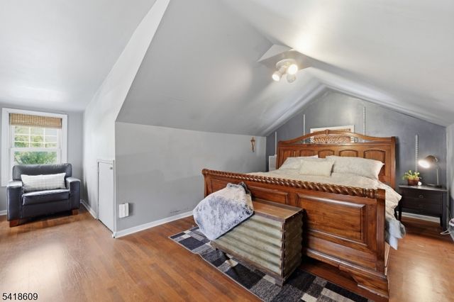 65 Carteret St, Bloomfield Twp., NJ 07003