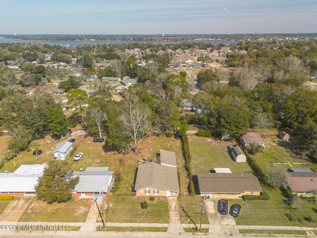 2168 Alice Drive, Biloxi, MS 39531