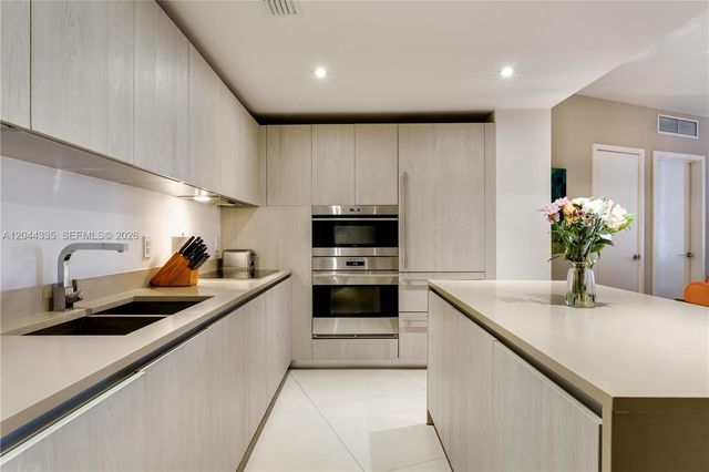 4111 S Ocean Drive 1405, Hollywood, FL 33019