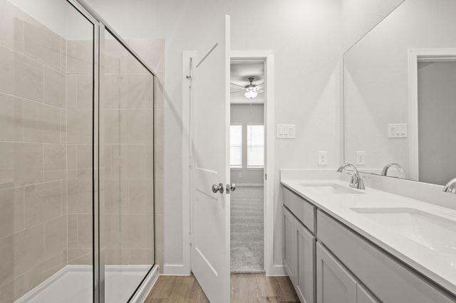 117 Rising Cedar Lane, Hockley, TX 77447