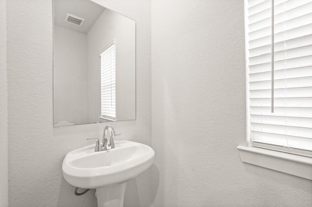 117 Rising Cedar Lane, Hockley, TX 77447