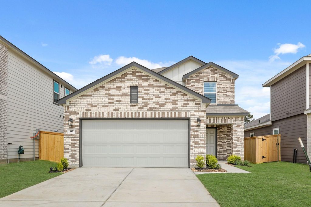 117 Rising Cedar Lane, Hockley, TX 77447