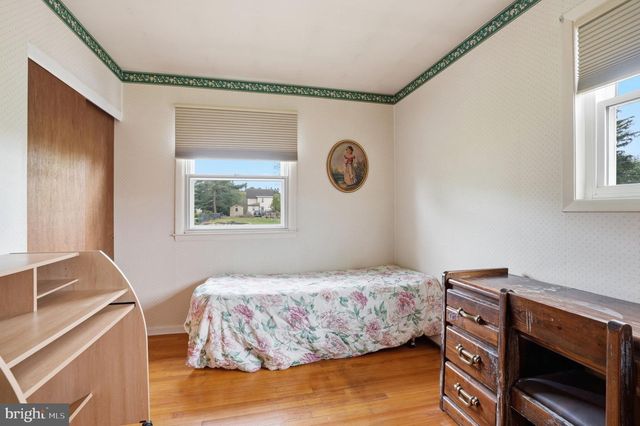 1197 W BRISTOL RD, Warminster, PA 18974