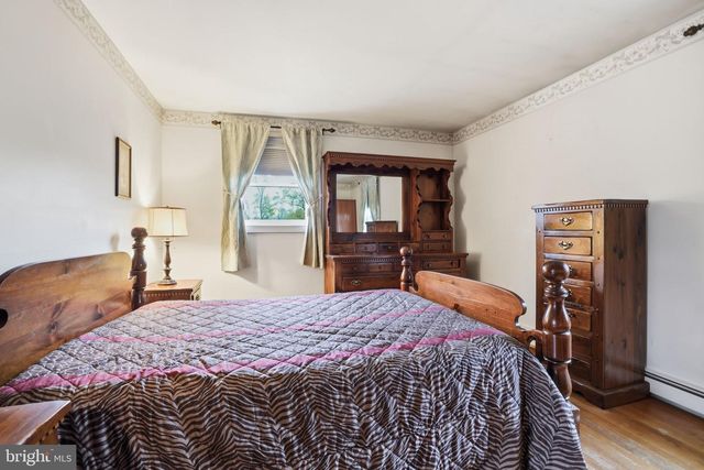 1197 W BRISTOL RD, Warminster, PA 18974