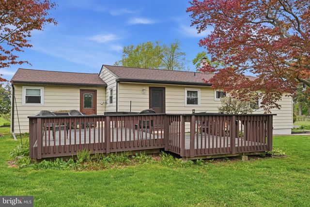 1197 W BRISTOL RD, Warminster, PA 18974