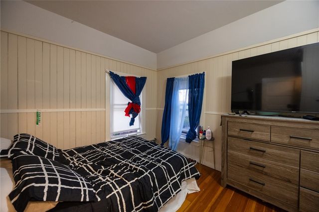 916 BULLOCKS PT Avenue, East Providence, RI 02916