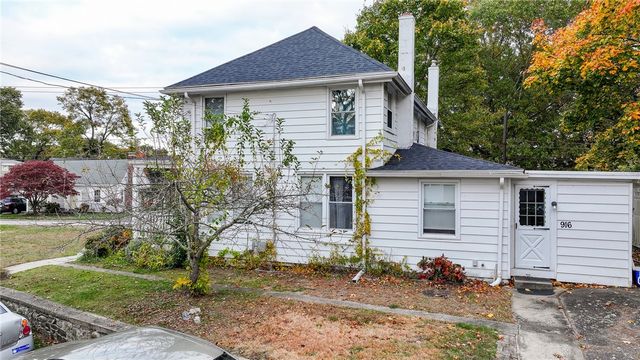 916 BULLOCKS PT Avenue, East Providence, RI 02916