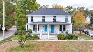 916 BULLOCKS PT Avenue, East Providence, RI 02916