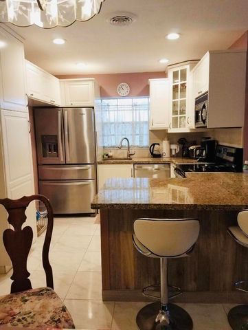 5360 Lakefront Boulevard A, Delray Beach, FL 33484