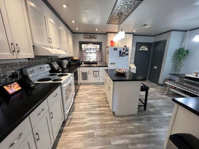 111 Newington Road, Summerville, SC 29485