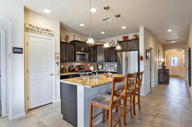 7219 Wasilla Drive NE, Rio Rancho, NM 87144