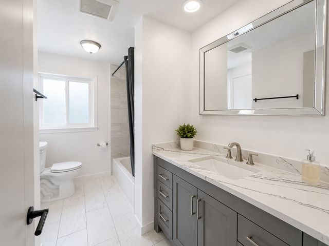 625 Devonshire Drive, Des Plaines, IL 60018