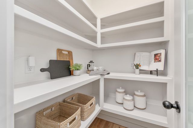 2407 S Taiga St, Goddard, KS 67052