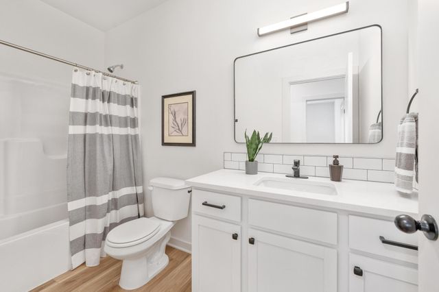 2407 S Taiga St, Goddard, KS 67052