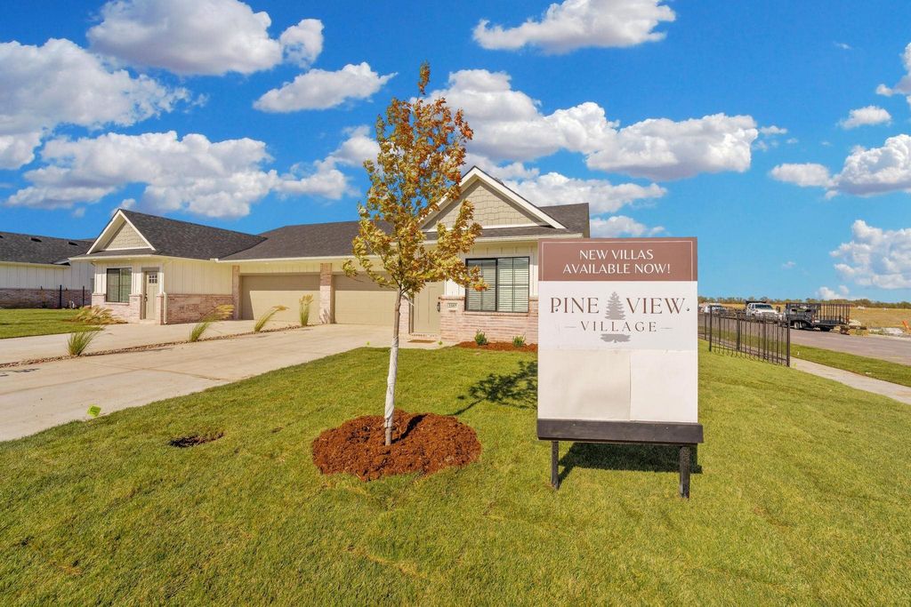 2407 S Taiga St, Goddard, KS 67052