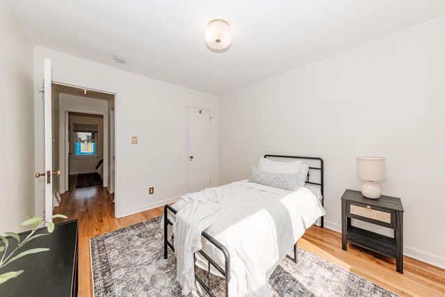 3269 N Oakland AVENUE, Milwaukee, WI 53211
