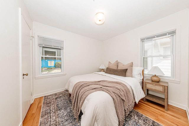 3269 N Oakland AVENUE, Milwaukee, WI 53211
