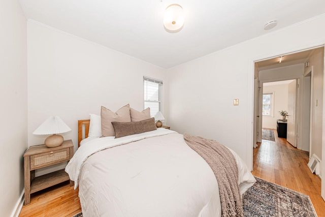 3269 N Oakland AVENUE, Milwaukee, WI 53211