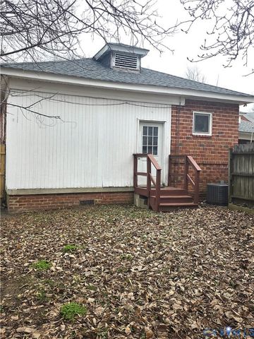 126 S 11th Ave, Hopewell, VA 23860