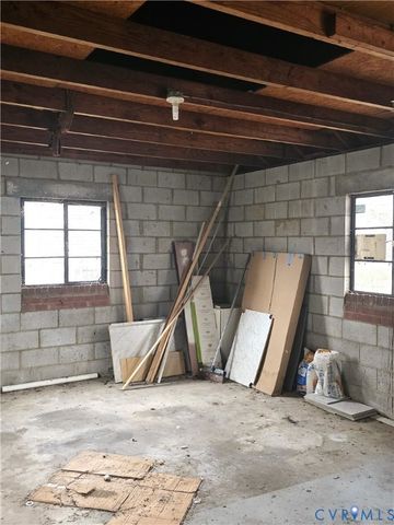 126 S 11th Ave, Hopewell, VA 23860