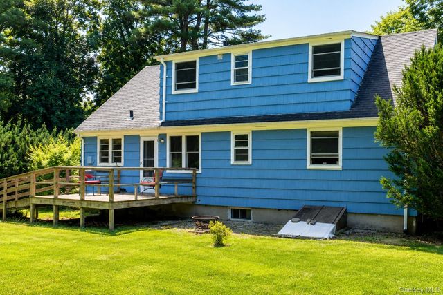 38 Maple Avenue, Locust Valley, NY 11560
