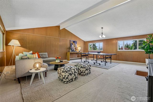 9116 SE 72nd Place, Mercer Island, WA 98040