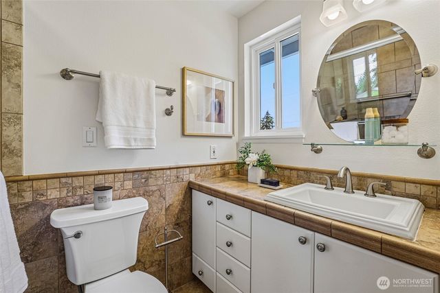 9116 SE 72nd Place, Mercer Island, WA 98040