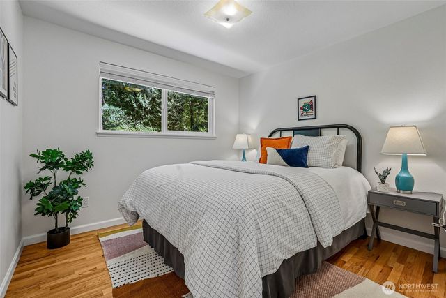 9116 SE 72nd Place, Mercer Island, WA 98040