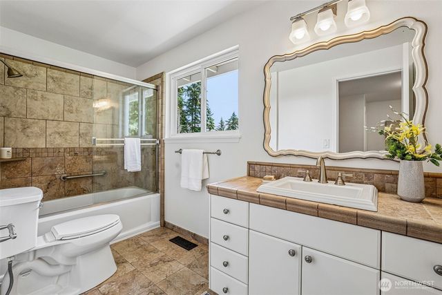 9116 SE 72nd Place, Mercer Island, WA 98040