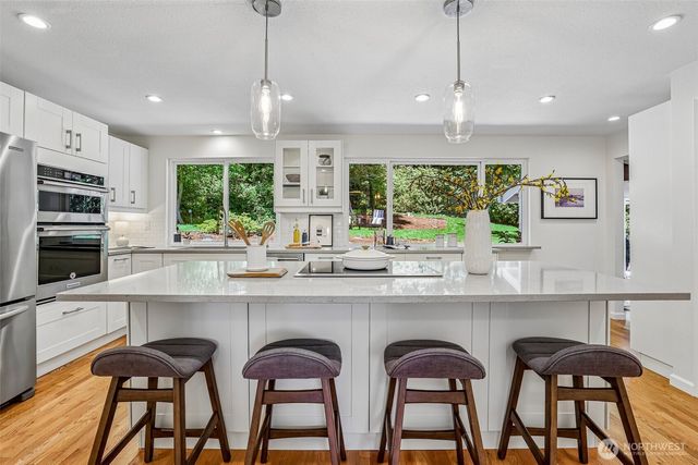9116 SE 72nd Place, Mercer Island, WA 98040