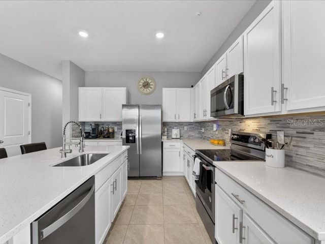 416 MANGROVE SHADE CIRCLE, Apollo Beach, FL 33572